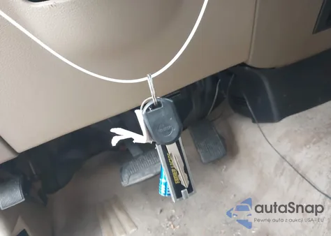 2004 Ford F-150 Stx/Xl/Xlt z USA, uszkodzony, nr VIN 1FTRX12W34NB06493